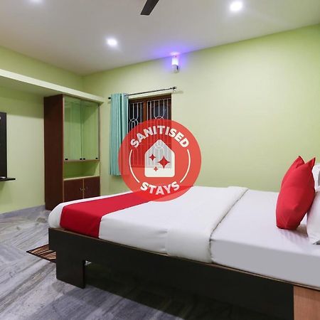 Vaccinated Staff- OYO 45958 New Castle Inn Bhubaneswar Exterior foto