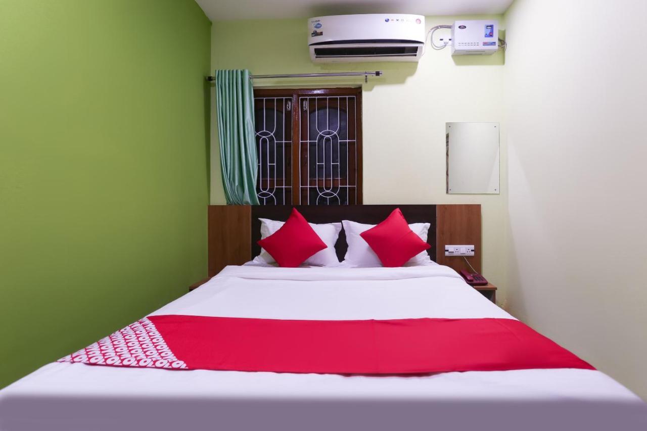 Vaccinated Staff- OYO 45958 New Castle Inn Bhubaneswar Exterior foto